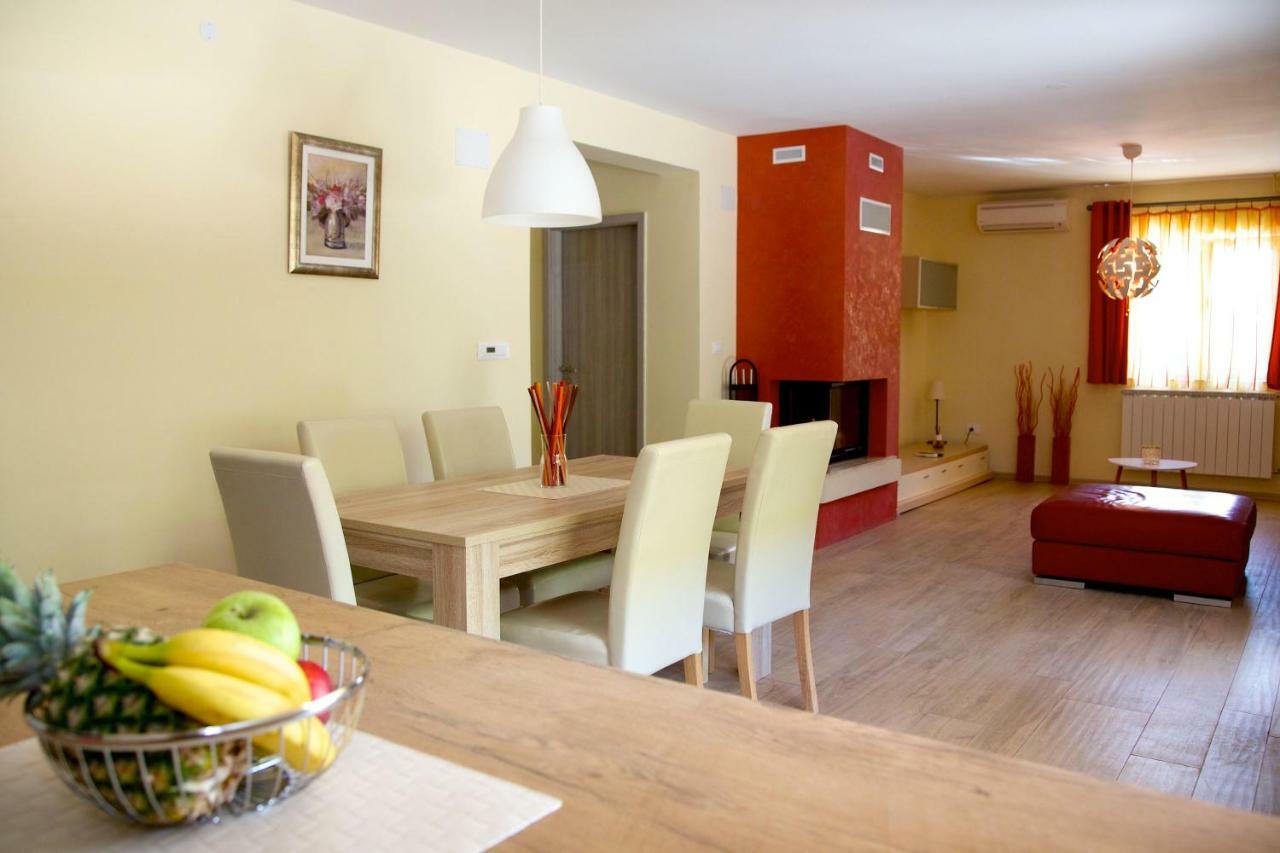 Apartments Polenta Rovinj Exterior photo
